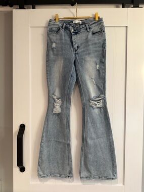 Vervet mid rise crossover waist button fly distressed flares 9/29